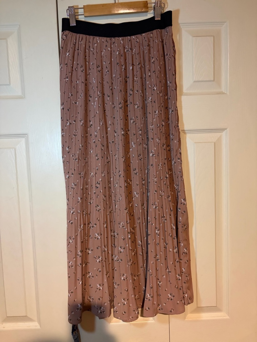 Pleated Midi Skirt in Dusty Rose with Black Waistband